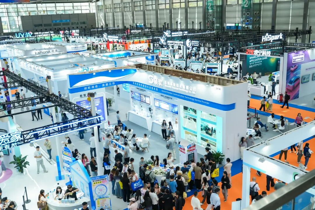 undefined DSC08823__12449650_a10644386707_plx.jpg